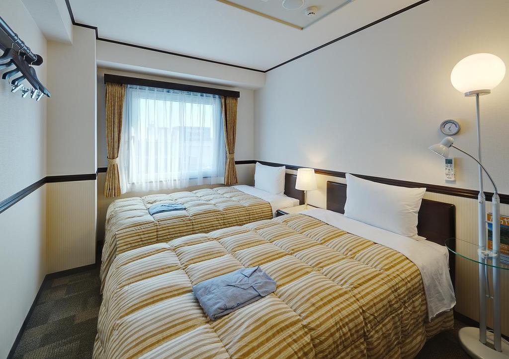 Toyoko Inn Aioi Eki Shinkansen Guchi Exteriör bild