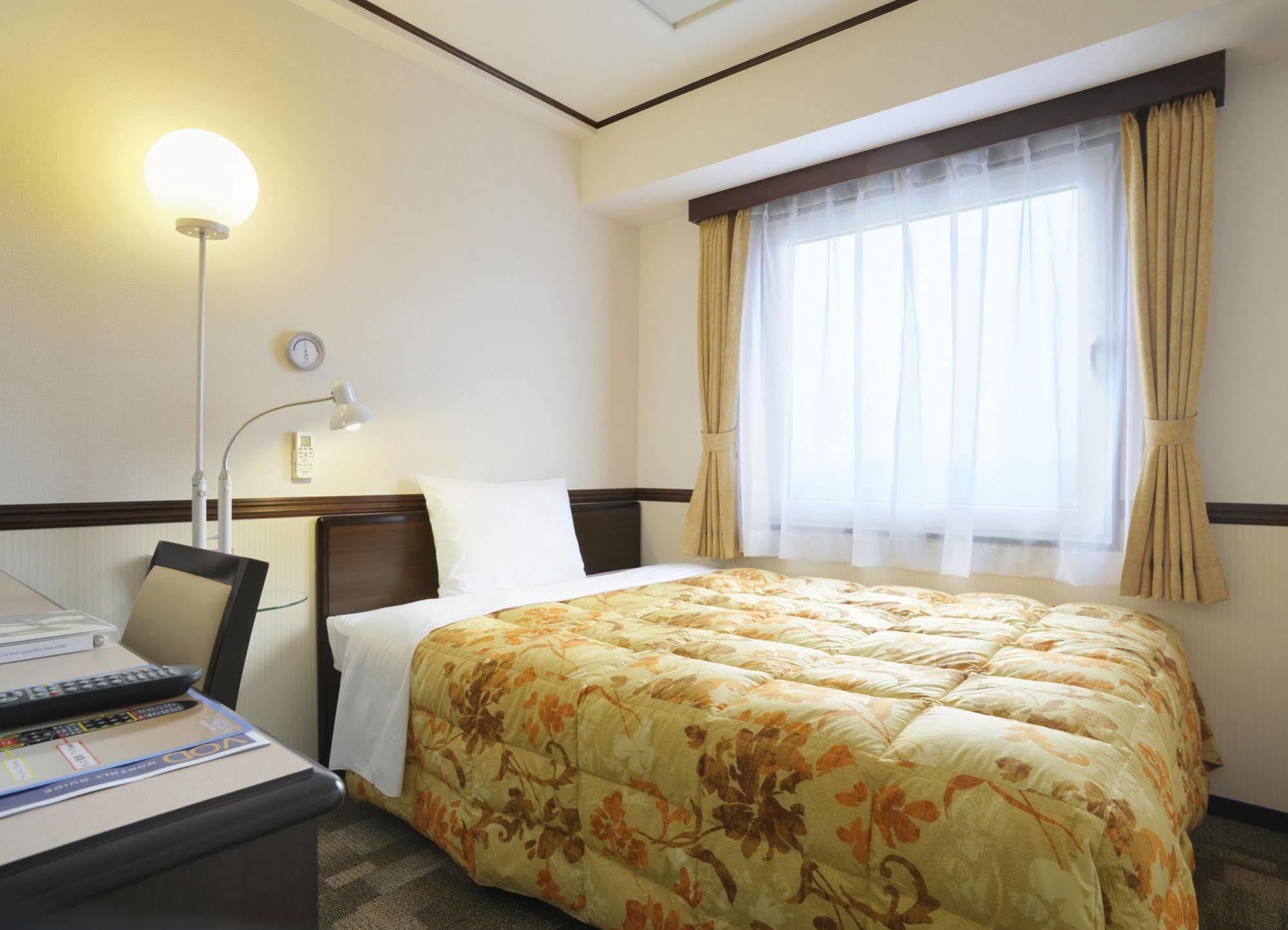 Toyoko Inn Aioi Eki Shinkansen Guchi Exteriör bild